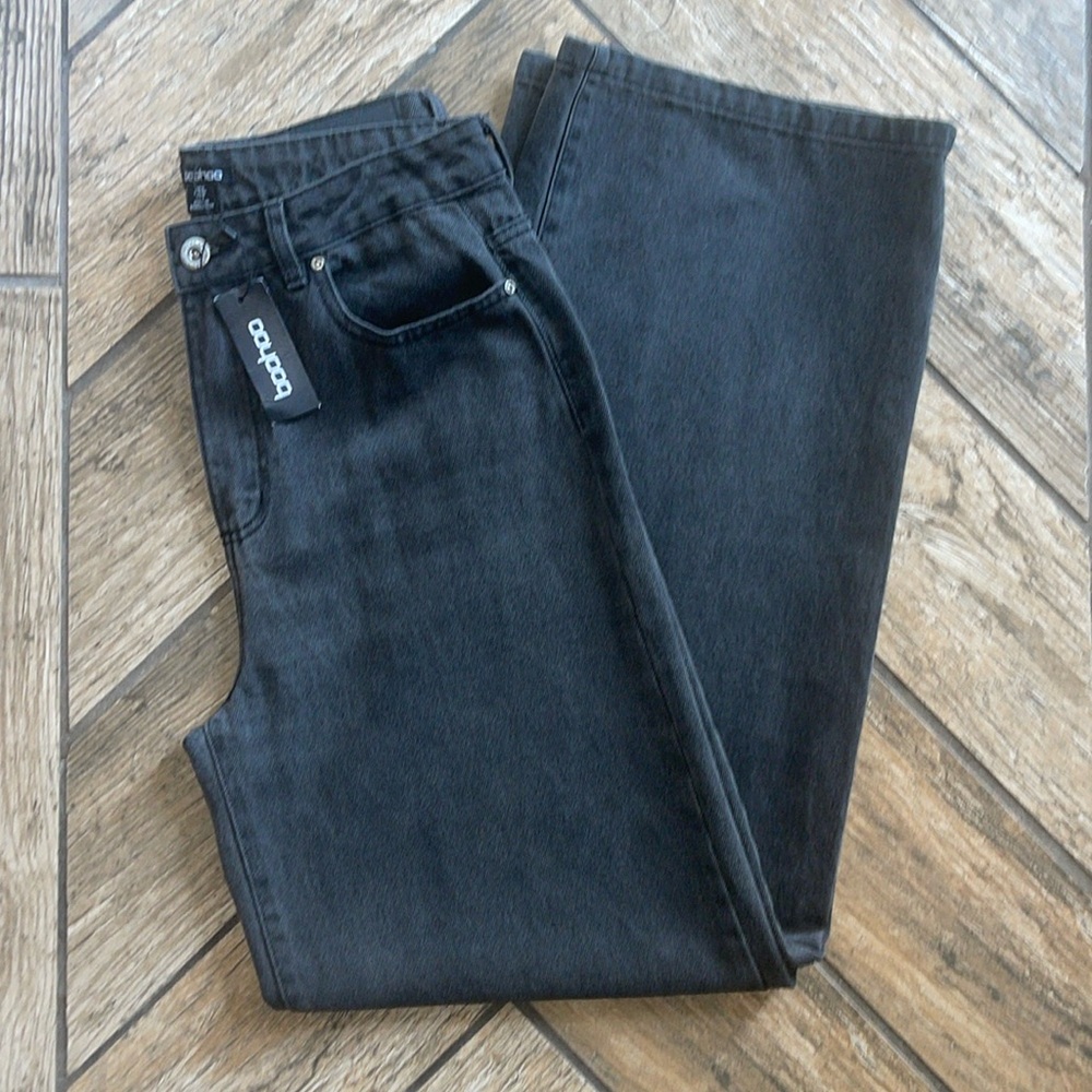 Boohoo NWT high-rise wide leg jeans 8